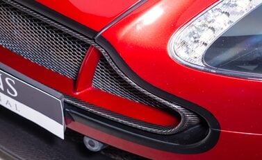 Aston Martin V12 Vantage s 29