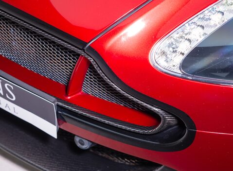 Aston Martin V12 Vantage s 29