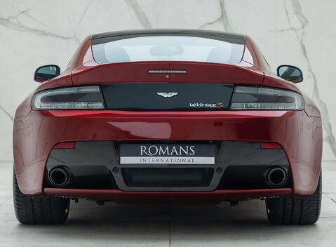 Aston Martin V12 Vantage s 8