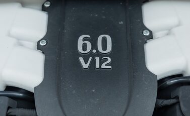 Aston Martin V12 Vantage s 39