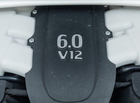 Aston Martin V12 Vantage s 39