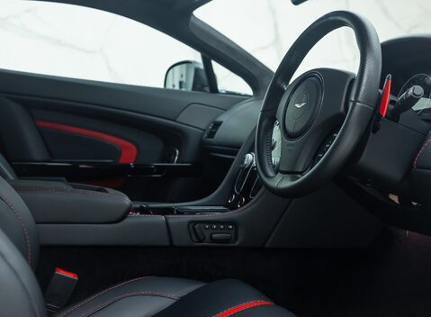 Aston Martin V12 Vantage s 13