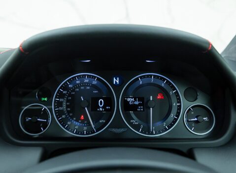 Aston Martin V12 Vantage s 18