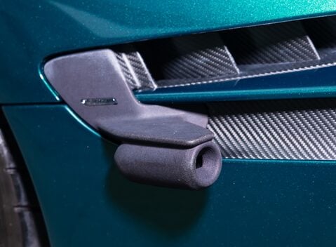 Aston Martin Valkyrie 41