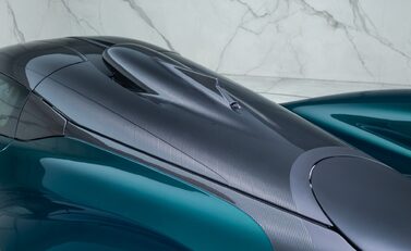 Aston Martin Valkyrie 46