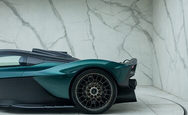 Aston Martin Valkyrie 61