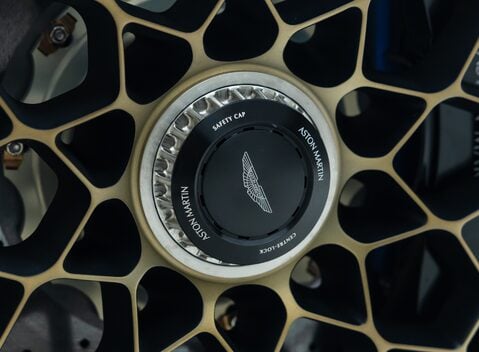 Aston Martin Valkyrie 34