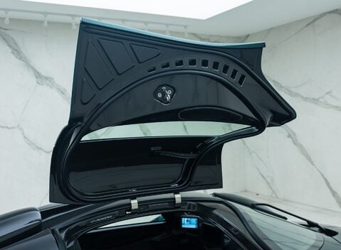 Aston Martin Valkyrie 27