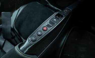 Aston Martin Valkyrie 24