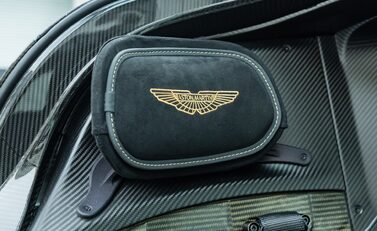 Aston Martin Valkyrie 16