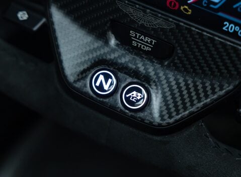 Aston Martin Valkyrie 21