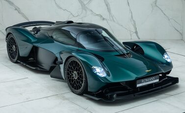 Aston Martin Valkyrie 11