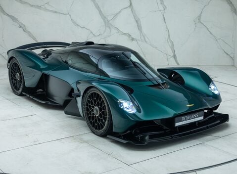 Aston Martin Valkyrie 11