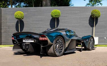 Aston Martin Valkyrie 4