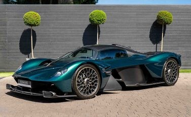 Aston Martin Valkyrie 2