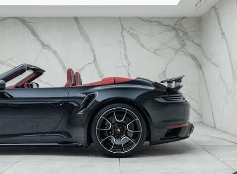 Porsche 911 Turbo S CABRIOLET (992) 44