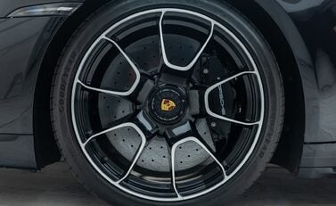 Porsche 911 Turbo S CABRIOLET (992) 33