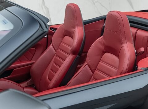 Porsche 911 Turbo S CABRIOLET (992) 39