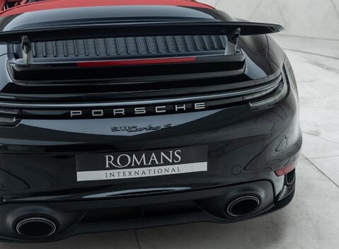 Porsche 911 Turbo S CABRIOLET (992) 35