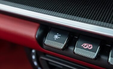 Porsche 911 Turbo S CABRIOLET (992) 25