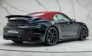 Porsche 911 Turbo S CABRIOLET (992) 8
