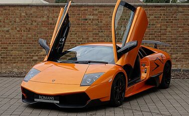 Lamborghini Murcielago LP 670-4 SV 4