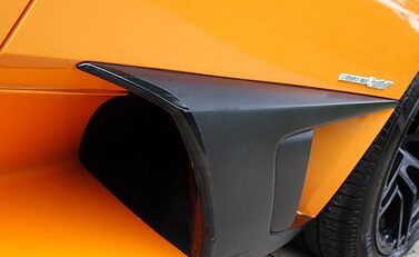 Lamborghini Murcielago LP 670-4 SV 8