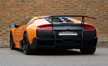Lamborghini Murcielago LP 670-4 SV 10