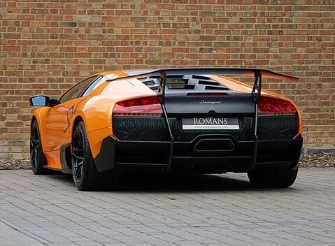 Lamborghini Murcielago LP 670-4 SV 10