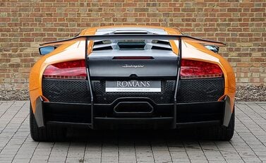 Lamborghini Murcielago LP 670-4 SV 11