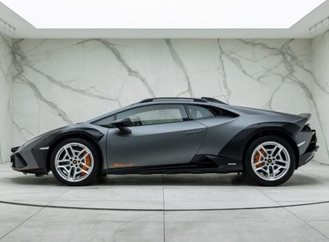 Lamborghini Huracan STERRATO 5