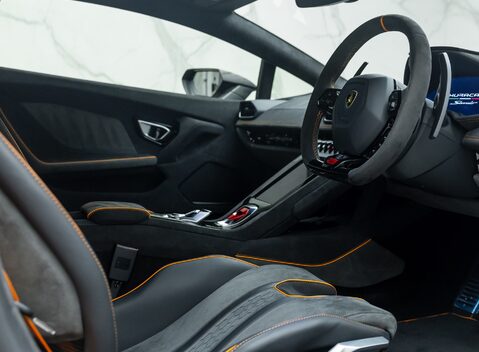 Lamborghini Huracan STERRATO 13