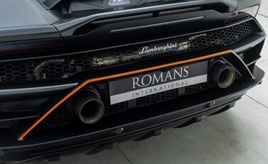 Lamborghini Huracan STERRATO 38