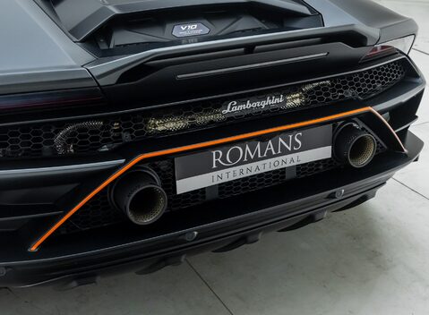 Lamborghini Huracan STERRATO 38