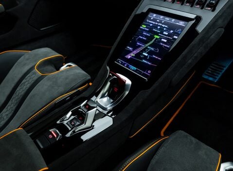 Lamborghini Huracan STERRATO 21