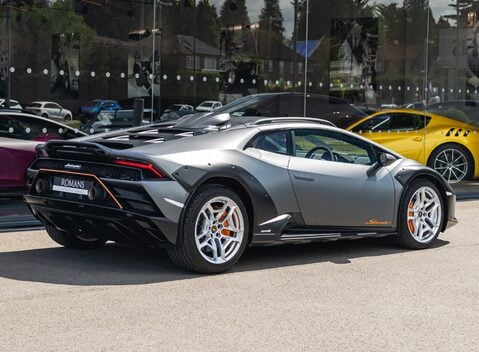 Lamborghini Huracan STERRATO 4