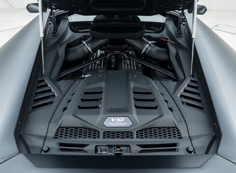 Lamborghini Huracan STERRATO 42