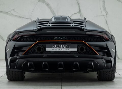 Lamborghini Huracan STERRATO 8