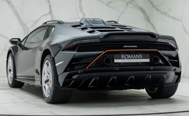 Lamborghini Huracan STERRATO 10
