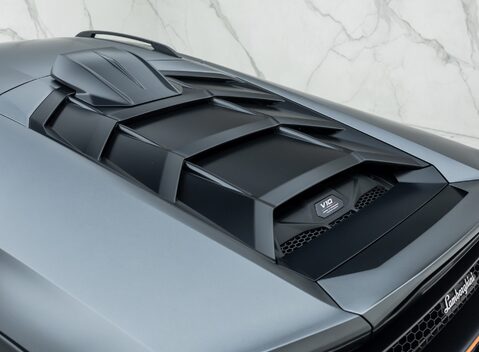 Lamborghini Huracan STERRATO 36