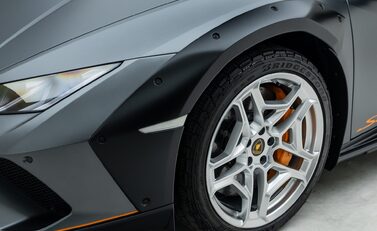 Lamborghini Huracan STERRATO 29