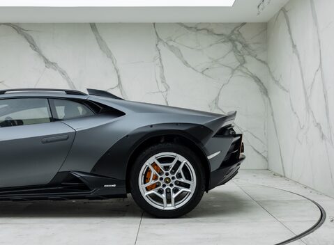 Lamborghini Huracan STERRATO 41