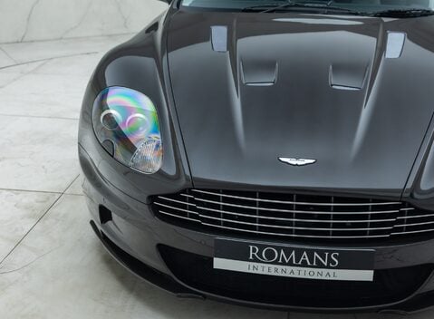 Aston Martin DBS V12 30