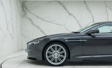 Aston Martin DBS V12 37