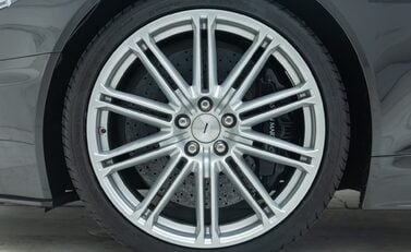 Aston Martin DBS V12 29