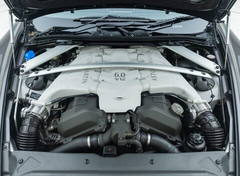 Aston Martin DBS V12 39