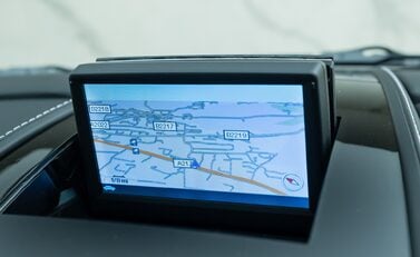 Aston Martin DBS V12 20