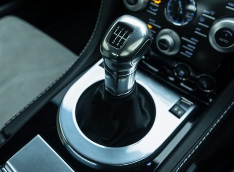 Aston Martin DBS V12 24