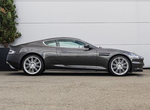 Aston Martin DBS V12 3