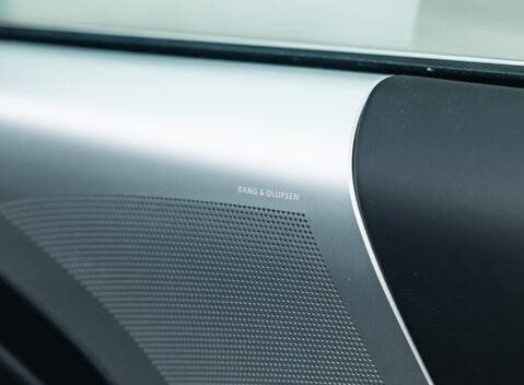 Aston Martin DBS V12 27